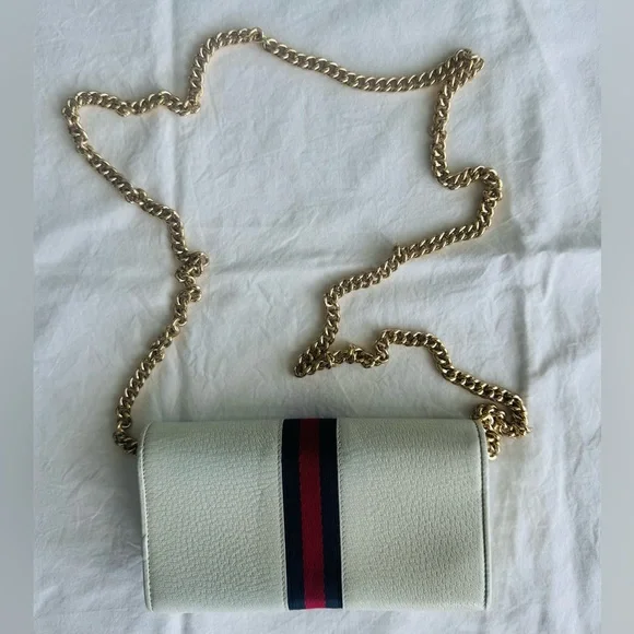 Gucci White Leather Gold Chain Wallet with Blue and Red Stripes - Picture 7 of 8